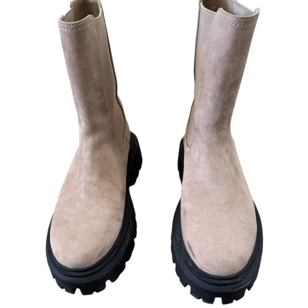 H&M women’s Chunky Chelsea Boots Faux Suede size 37